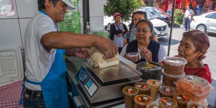 ¿Te vendieron caro la tortilla? La Profeco revisó el precio de este alimento y fijó su postura
