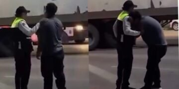 Abrazo de policía a padre de motociclista fallecido en trágico accidente conmueve a Cancún