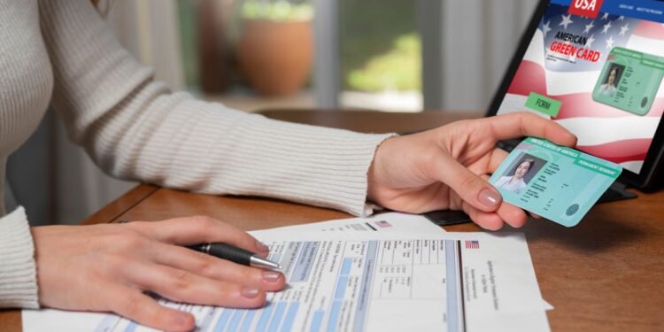 Estados Unidos amplía revisión de redes sociales para visas; pide cuentas públicas a solicitantes