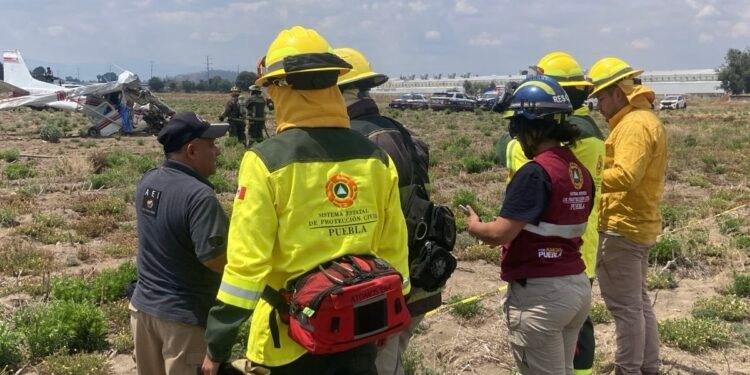 Se desploma avioneta en Puebla y deja tres muertos
