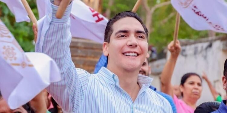 Sondeos colocan a Santana como uno de los perfiles más fuertes en Nayarit