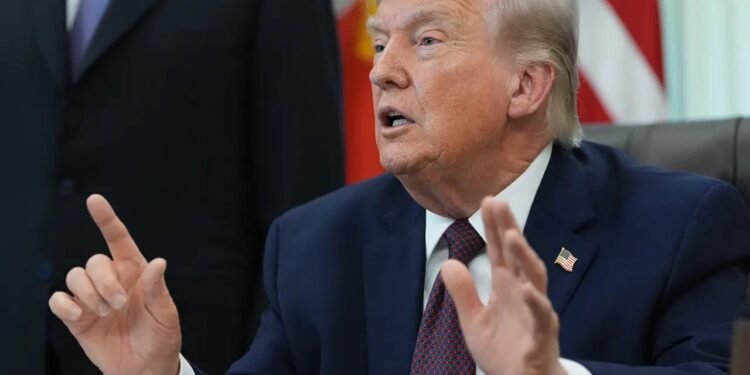 Trump envía ultimátum a Irán: lanzará ataques masivos si no acepta acuerdo antes del martes