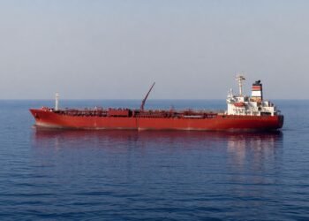 Irán declara “completamente abierto” el estrecho de Ormuz en plena tregua