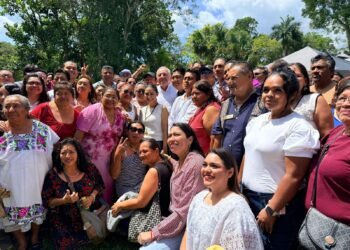 Vientos a favor: Rafael Marín Mollinedo estrecha lazos con la ciudadanía de Cozumel