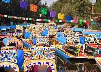 Xochimilco se suma al furor BTS; así serán las trajineras temáticas del grupo