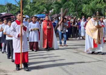 Inicia Viacrucis en zona maya con gran participación ciudadana
