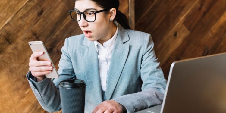 ¿Esperas una buena noticia? Ten cuidado, SAT alerta de SMS falsos de devolución de impuestos