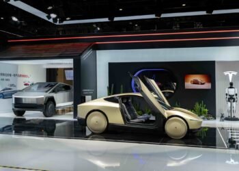 ¿Te subirías a un taxi sin volante? Musk ya lo está fabricando