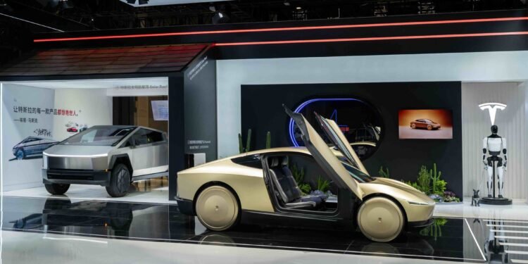 ¿Te subirías a un taxi sin volante? Musk ya lo está fabricando