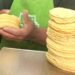 Gobierno descarta aumento en precio de la tortilla, no obstante en Cancún ya le subieron
