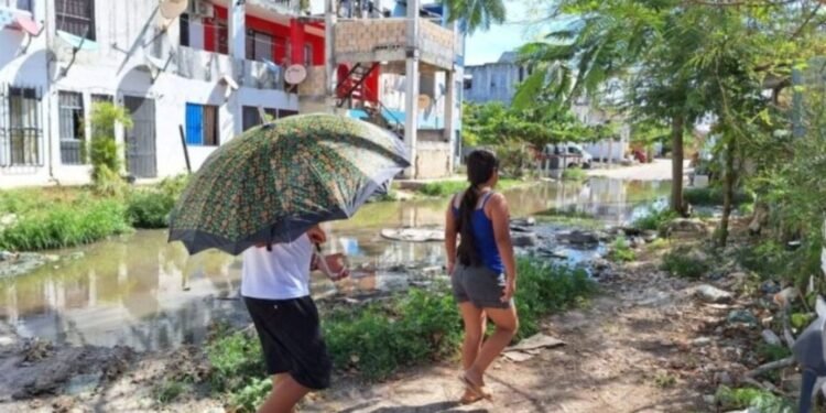Obligadas por fallo de Tribunal, autoridades atienden deficiencias en Urbi Villas del Rey