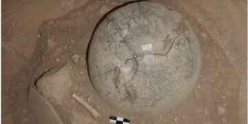 Urnas funerarias en Cansacbé revelan rituales mayas ligados al renacimiento y linaje