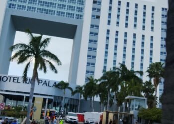 Venta de garage en hotel Riu Palace genera caos en zona hotelera