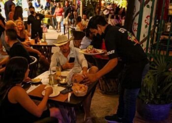 Ni Semana Santa logró tanto: Mamás impulsan repunte histórico en restaurantes de Cancún