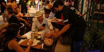Ni Semana Santa logró tanto: Mamás impulsan repunte histórico en restaurantes de Cancún
