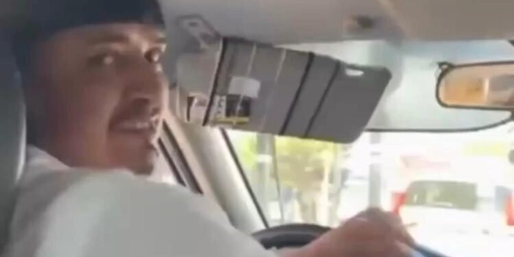 De cobrar 100 pesos a quedarse sin trabajo: suspenden a taxista acusado de agresión
