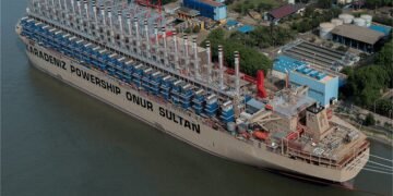 Barcos generadores de electricidad, la apuesta urgente contra los apagones en la entidad