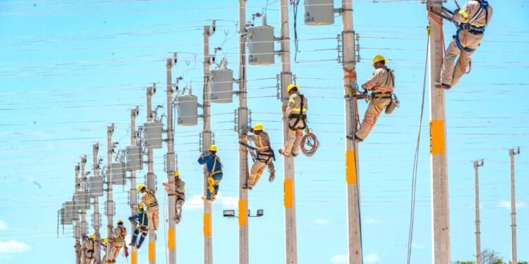 Promete la CFE cobertura al 99.9 % en 2028