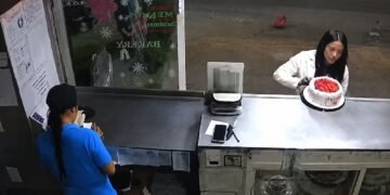 ¿Conoces a “Lady Pastel”? Ve el robo exprés que se hizo viral