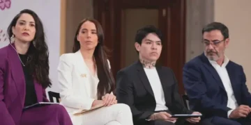 Por qué fueron a la mañanera Majo Aguilar y Junior H. Te contamos todo lo que tienes que saber