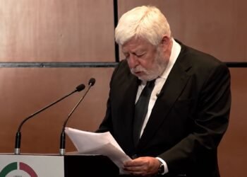 ¿No estamos solos? Hasta Maussan terminó en los expedientes OVNI liberados por Trump