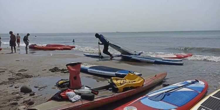 Vientos traicioneros: el momento de pánico que vivieron 90 kayakistas mar adentro en Veracruz