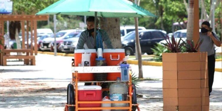 Van contra el ambulantaje para “limpiar” avenidas previo al Mundial. Estas son las zonas: