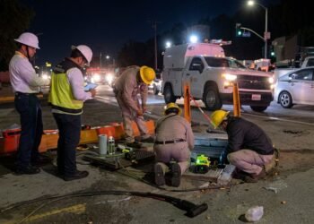 ¡Apagón! Más de 50 negocios bajaron sus cortinas por falla eléctrica. En esto se estiman las pérdidas