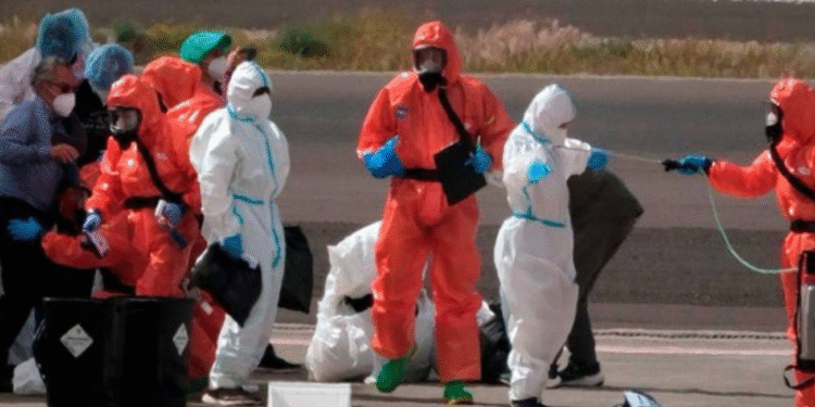 Hantavirus en Estados Unidos: pasajeros quedan bajo vigilancia extrema. Así los recibieron