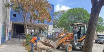 Empiezan a demoler ex tienda del ISSSTE, construirán hospital