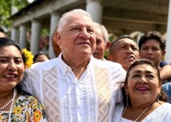 Rafa Marín Mollinedo acompaña a la niñez de Leona Vicario, en Puerto Morelos
