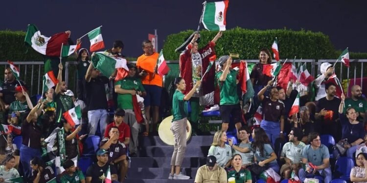 Cancún, Tulum y Bacalar tendrán Mundial gratis… pero no barato. Esto costarán pantallas gigantes