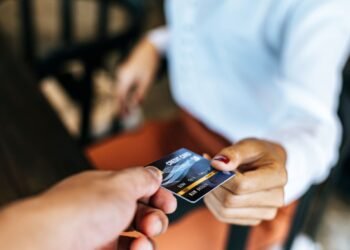 ¿Buscas tarjeta de crédito? Ni te estreses, estas son las mejor calificadas por Condusef