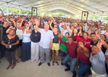 Cancún festeja a los papás; Rafael Marín llama a fortalecer la unión familiar