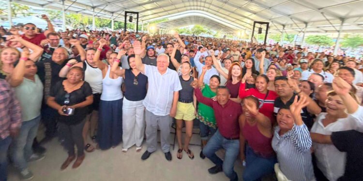 Cancún festeja a los papás; Rafael Marín llama a fortalecer la unión familiar