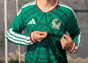 México no solo juega el Mundial, también fabrica su camiseta más vendida