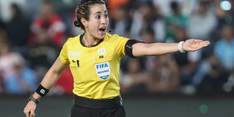 De la UNAM al Mundial: Katia Itzel García dirigirá un partido y hará historia para México