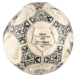 El balón de la “Mano de Dios” sale a subasta; buscan millones por la reliquia más icónica del futbol