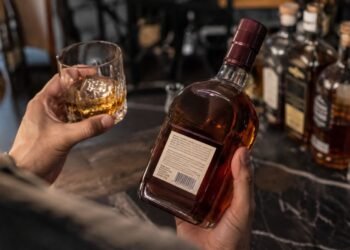 ¿Tienes una botella de Don Julio 70 o Buchanan’s en casa? Revisa estos detalles de inmediato; podrían ser falsas