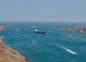 Ormuz vuelve a encenderse: EU lanza ataques contra Irán tras incidente con helicóptero militar