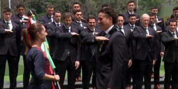 Memo Ochoa recibe el Lábaro Patrio; comienza oficialmente el sueño mundialista