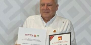 Rafael Marín formaliza su registro en Morena rumbo a la gubernatura de Quintana Roo 2027