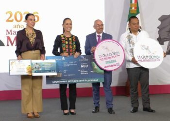 Sheinbaum lanza regalo especial por el Día del Padre; dará seis viajes todo pagado a la Riviera Maya