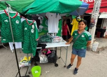 ¿Y si pierde México? Tianguistas de Cancún logran respiro económico por “fiebre mundialista”