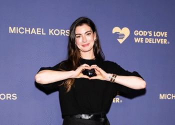 ¡Bebé en camino! Así anunció Anne Hathaway que está embarazada de su tercer hijo