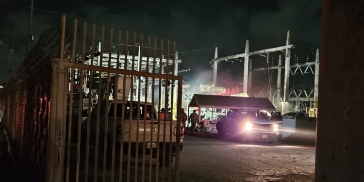 ¡Siguen los apagones! Causa alarma riesgo de reactivación de incendio en subestación de la CFE