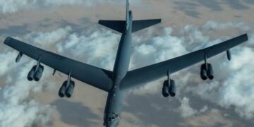 ¿Qué causó el desplome de un B-52? Fuerza Aérea busca respuestas tras accidente