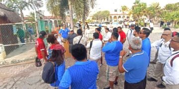 Bloquean Puerto Costa Maya por demanda de utilidades