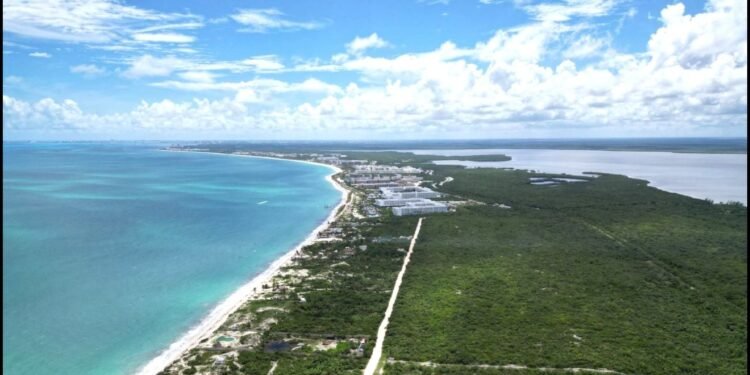 Corredor turístico Cancún-Costa Mujeres avanza con ampliación de carriles