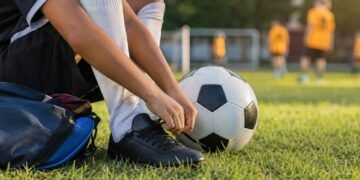 ¿Tu hijo sueña con el Mundial? Esto cuesta empezar su camino en el futbol